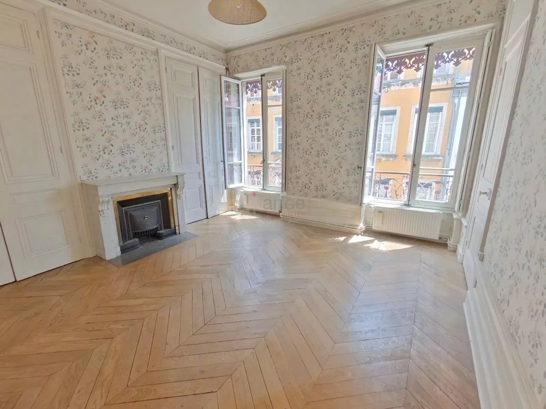 Lyon 6ème Apartment In Lyon, Auvergne Rhône Alpes, France For Sale