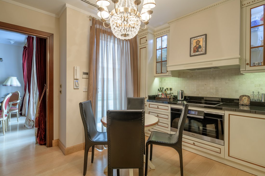 Apartment in Sunoikia Kolonakiou, 1st District of Athens, Athens 3 - 13001901