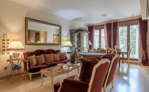Apartment in Sunoikia Kolonakiou, 1st District of Athens, Athens 1