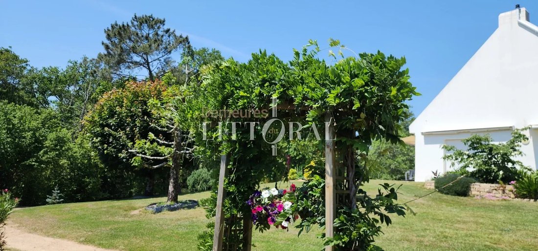 Charming House, Quiet And Wooded Environment In Vannes, Brittany