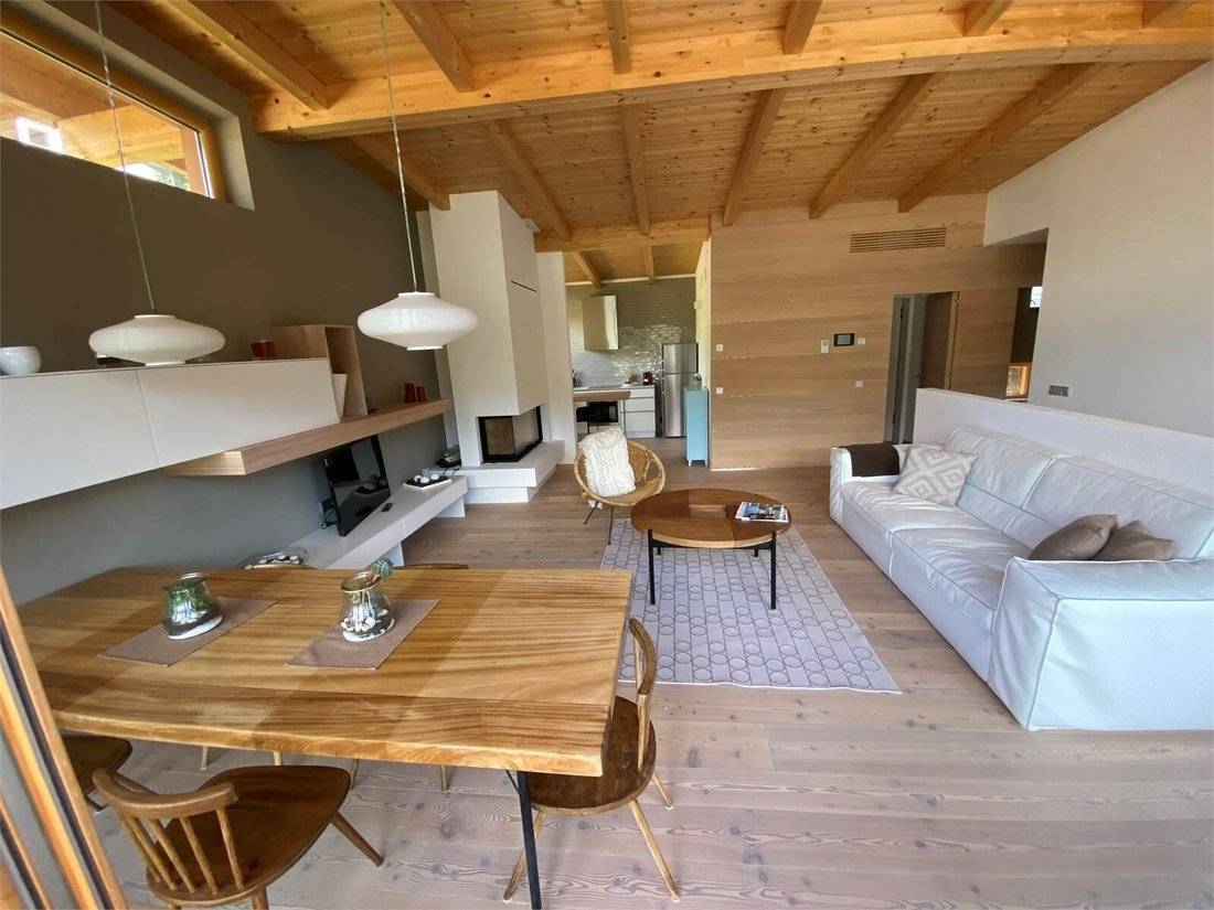 Detached Chalet Available To Foreigners For In Cortina D'ampezzo
