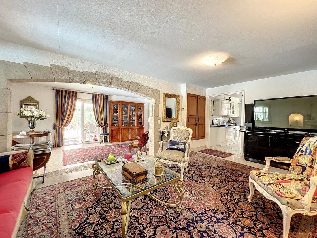 House in Mougins, Provence-Alpes-Côte d'Azur, France 4 - 13003832