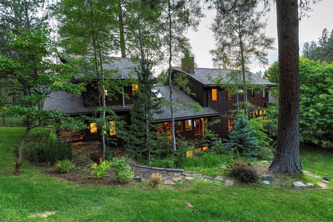 Remarkable Home In Rattlesnake In Missoula, Montana, United States For