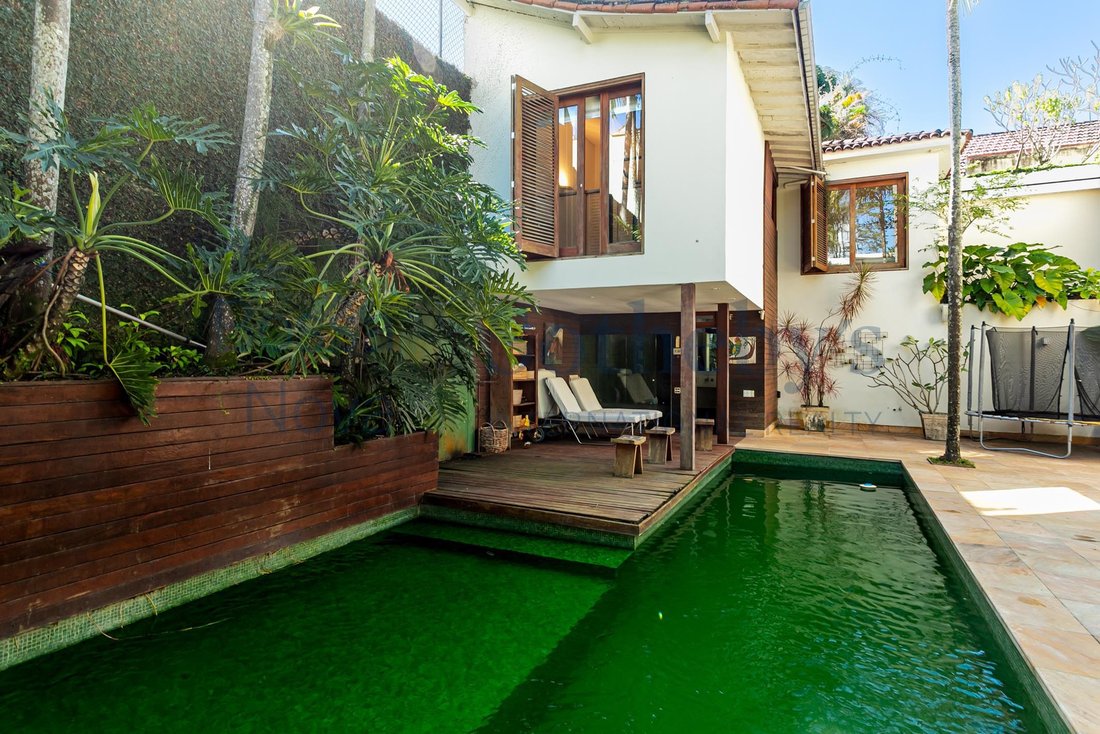House With A Garden Lined In Rio De Janeiro, State Of Rio De Janeiro