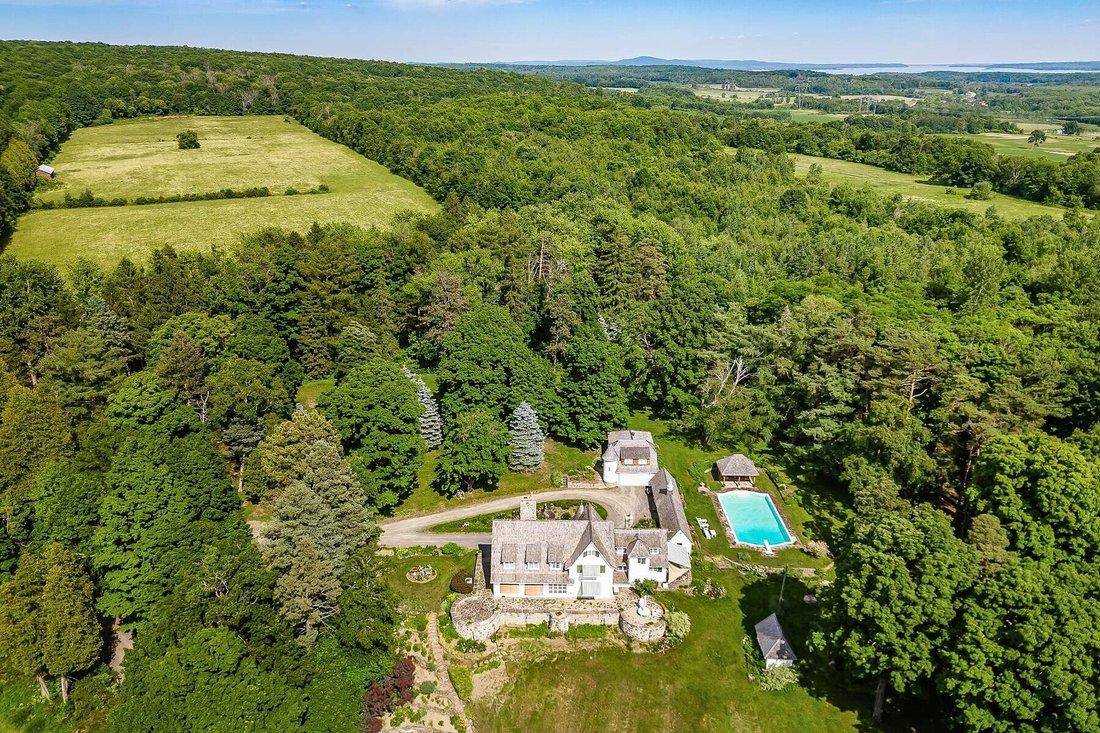 Hillhead Farm Estate In Saint André D'argenteuil, Quebec, Canada For