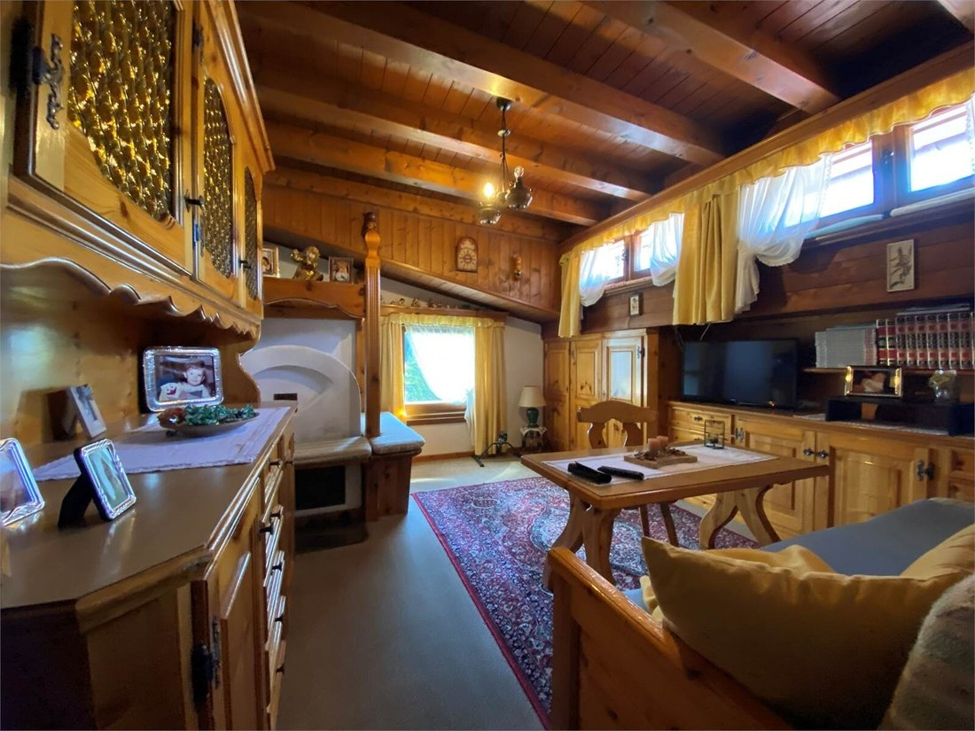 Penthouse At A Panoramic Location Available In Cortina D'ampezzo