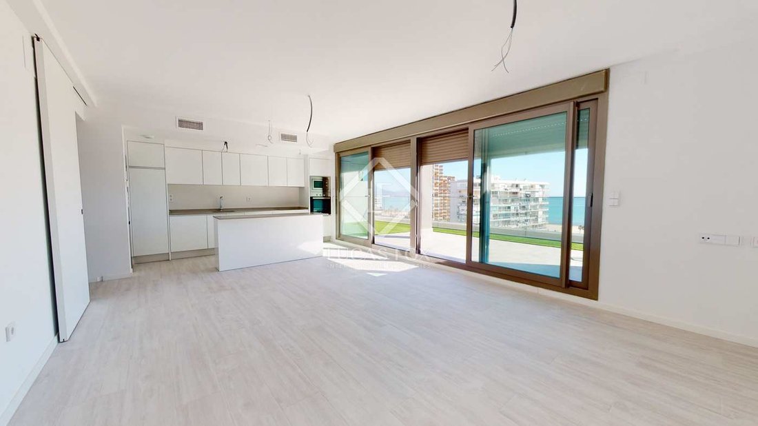 Alicante Penthouse In Alicante, Valencian Community, Spain For Sale