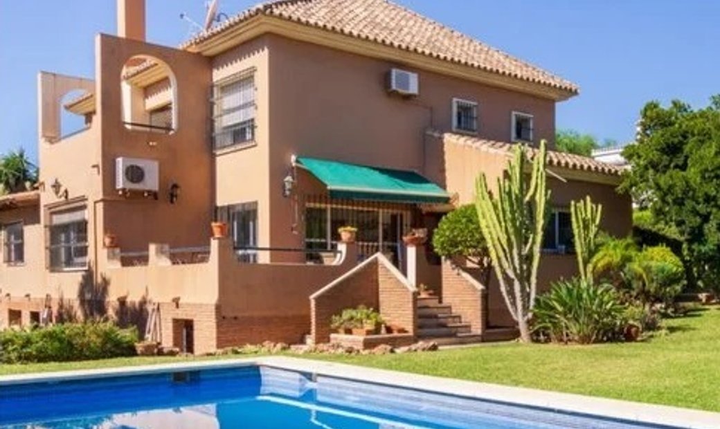 Torremolinos Villa In Torremolinos, Andalusia, Spain For Sale (13007805)