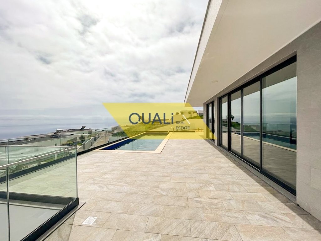 3 Bedroom Villa With Swimming Pool In Prazeres, In Prazeres, Madeira