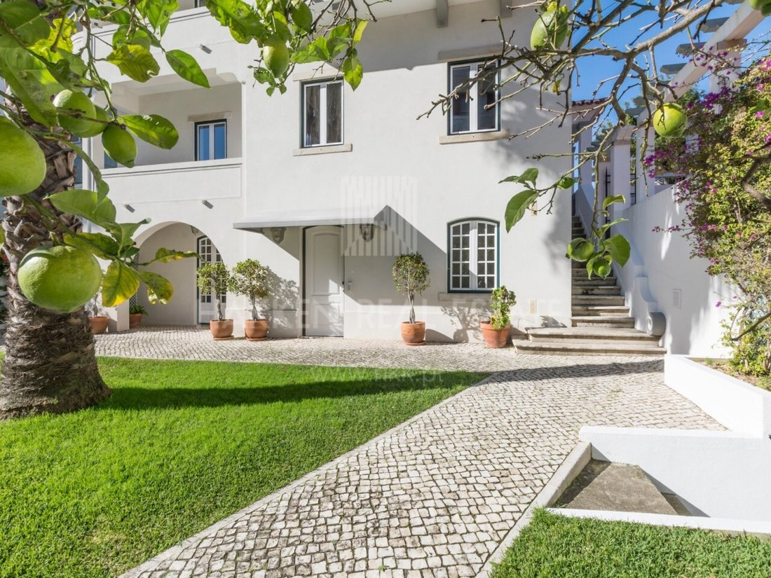 Unparalleled Estate In Estoril, Portugal: 717m² In Estoril, Lisbon
