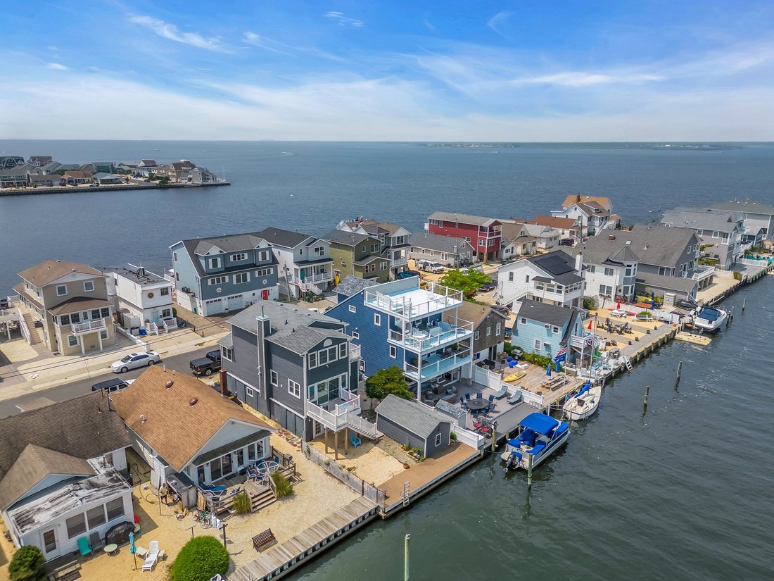 Stunning Three Story Home In In Seaside Park, New Jersey, United States
