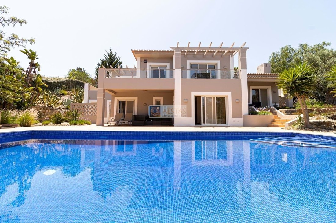 Villa in Carvoeiro, Algarve, Portugal 1 - 13009653