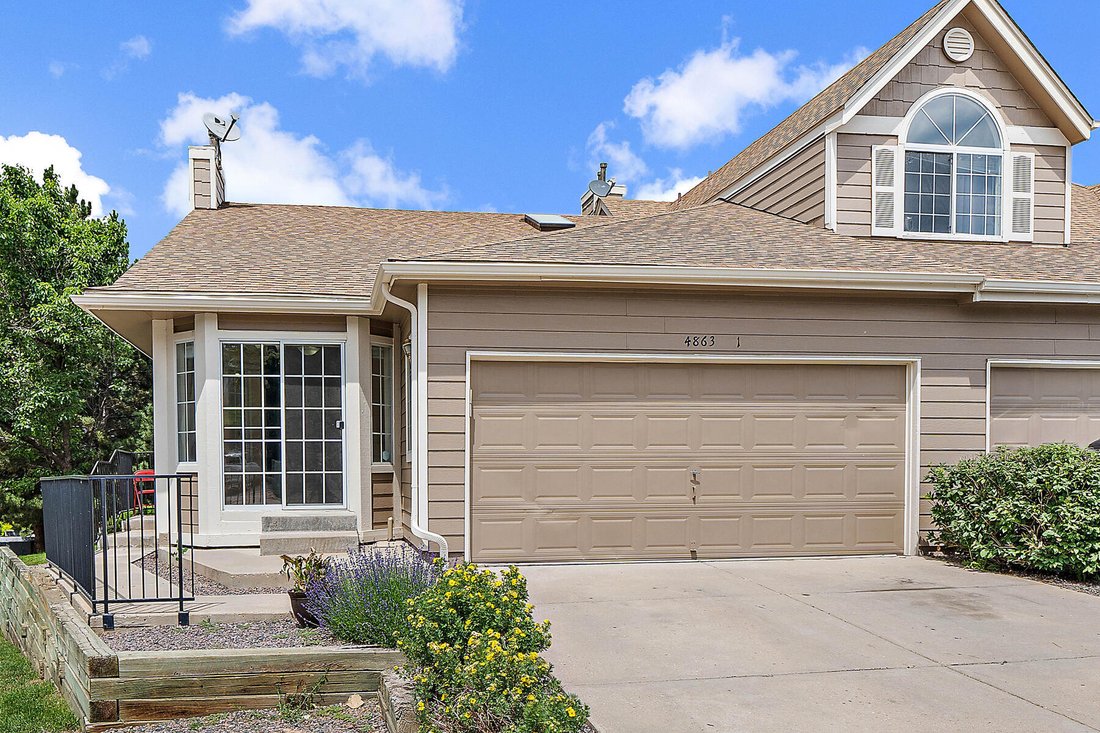 Contemporary Style Meets Comfort In Westminster, Colorado, United