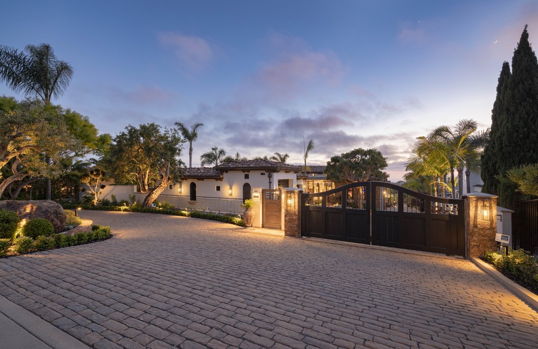 1864 Crest Drive, Encinitas, Ca 92024 In Encinitas, California, United