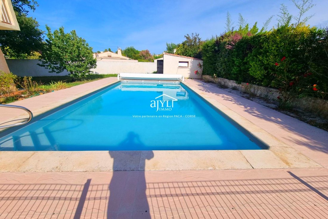 Vente Villa Provençale 6 In Bouc Bel Air, Provence Alpes Côte D'azur