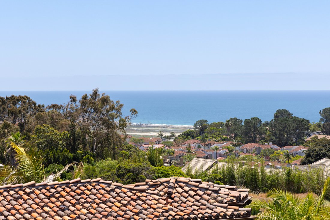 1864 Crest Drive, Encinitas, Ca 92024 In Encinitas, California, United