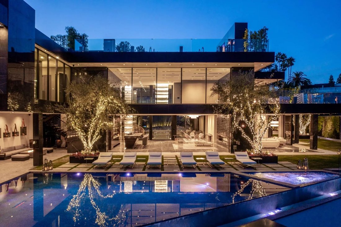 Incredible Luxury Villa For Sale In In Los Angeles, California, United ...