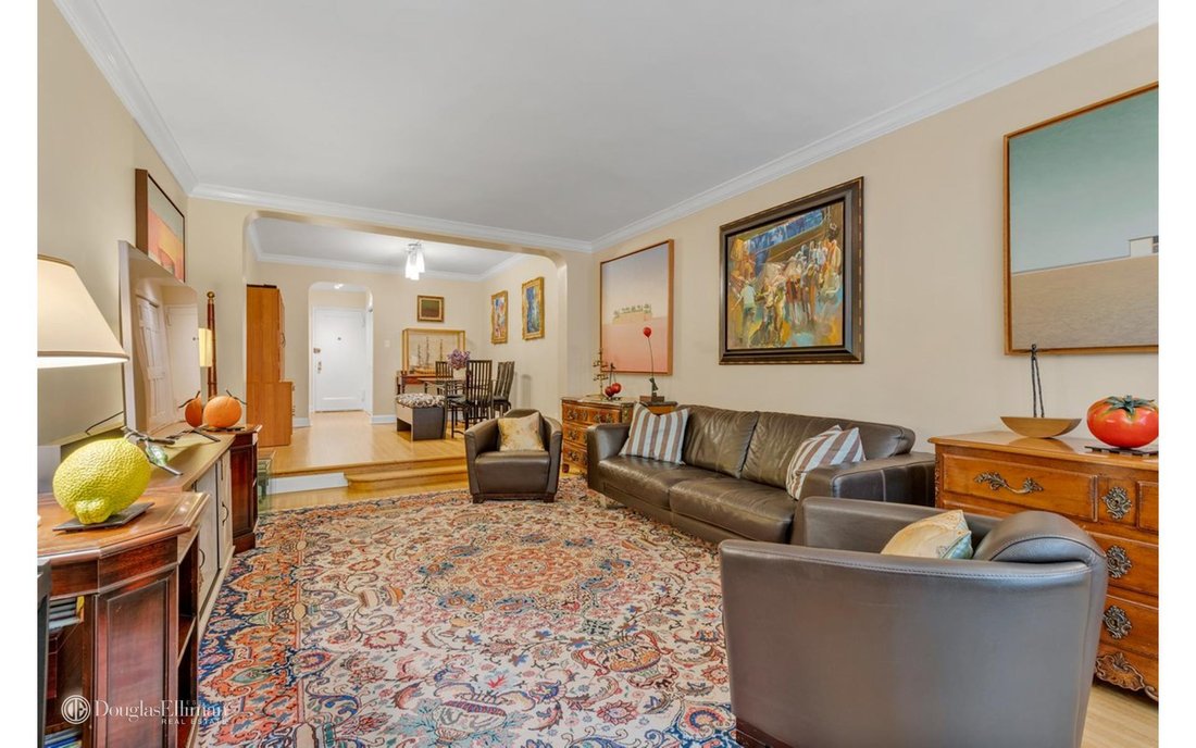 Coop Queens In New York, New York, United States For Sale (13009932)