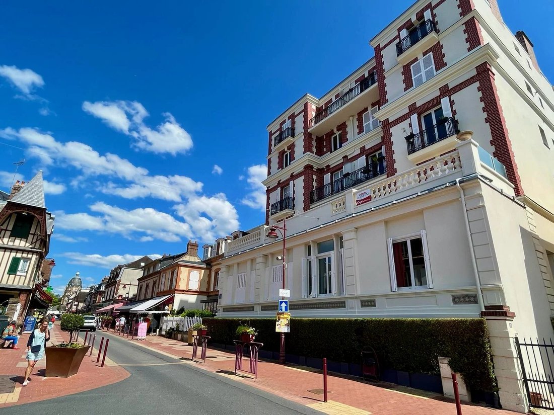 Houlgate Apartment In Houlgate, Normandy, France For Sale (13014748)