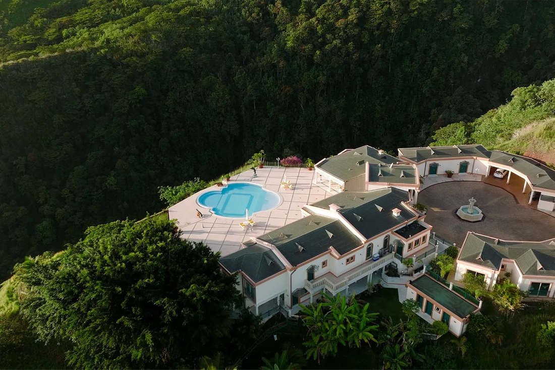 Tahiti Incredible Villa On In Puna'auia, Windward Islands, French