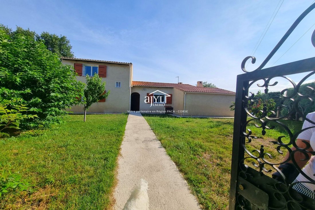 Vente Villa Provençale 6 In Bouc Bel Air, Provence Alpes Côte D'azur