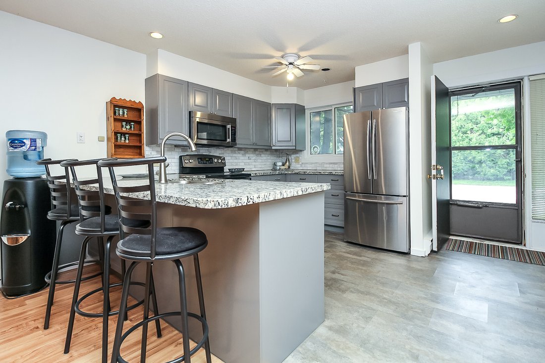 Two Story Cranberry Townhouse In Collingwood, Ontario, Canada For Sale