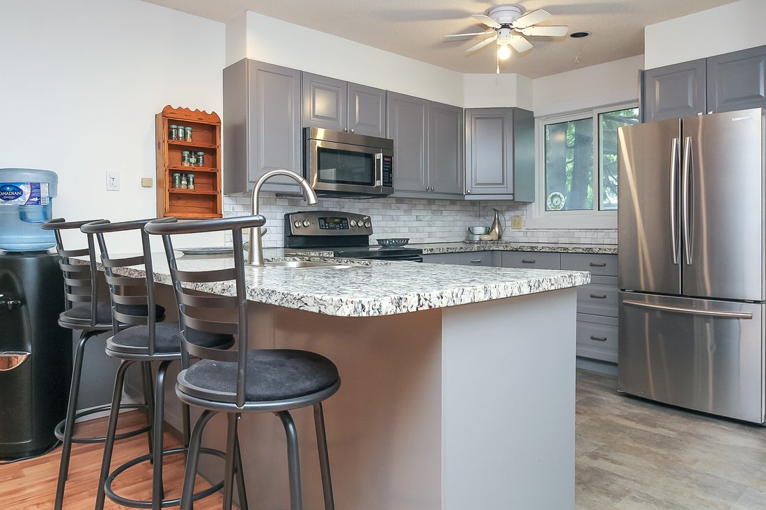 Two Story Cranberry Townhouse In Collingwood, Ontario, Canada For Sale