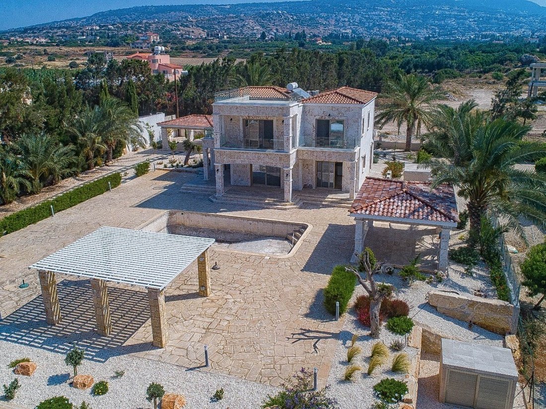 Villa in Paphos, Paphos, Cyprus 1 - 13010187