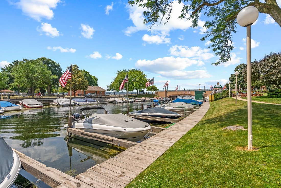 Luxury Condos With Boat Slip In In Lake Geneva, Wisconsin, United