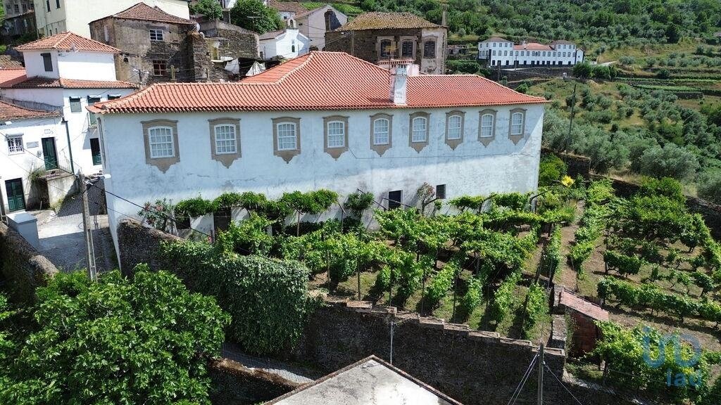 Townhouse in Vilarinho dos Freires, Vila Real District, Portugal 2 - 13017577