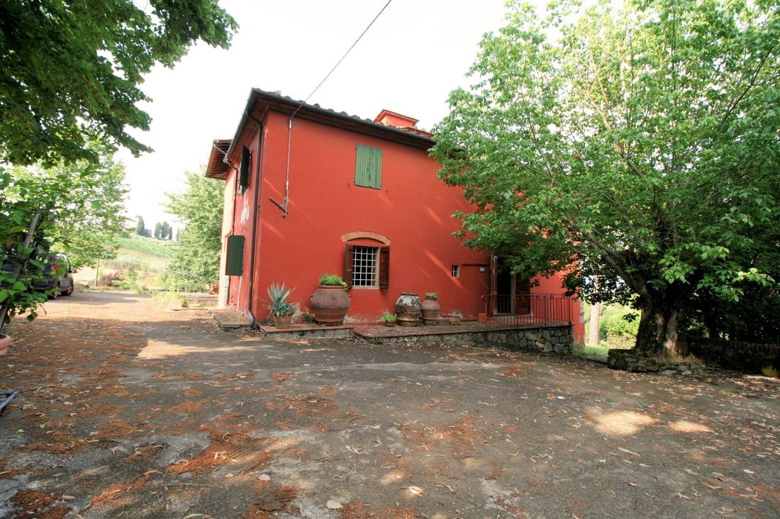 Casa In Stile Rustico Toscano In Posizione In Quarrata, Tuscany, Italy