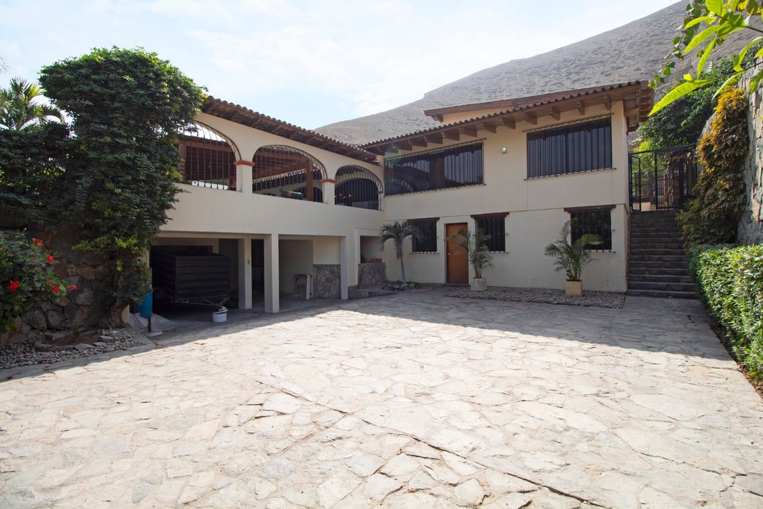 Magnificent House With In La Molina, Metropolitan Municipality Of Lima