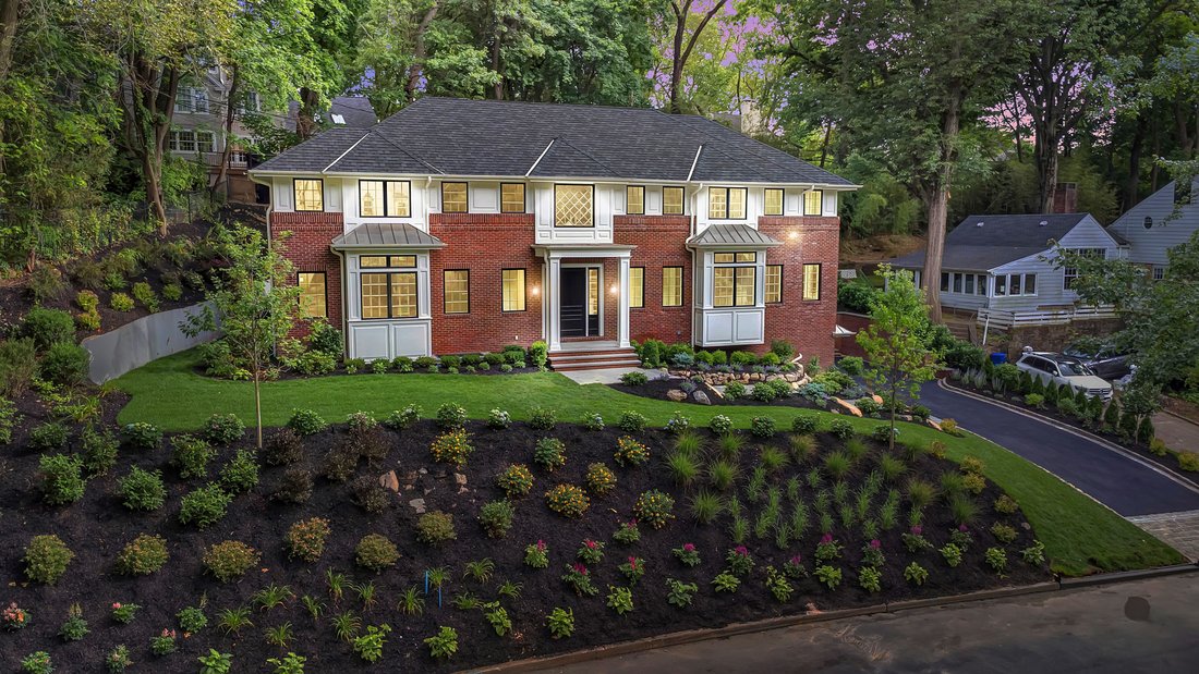 42 Deepdale Drive, Great Neck, Ny, 11021 In Great Neck, New York