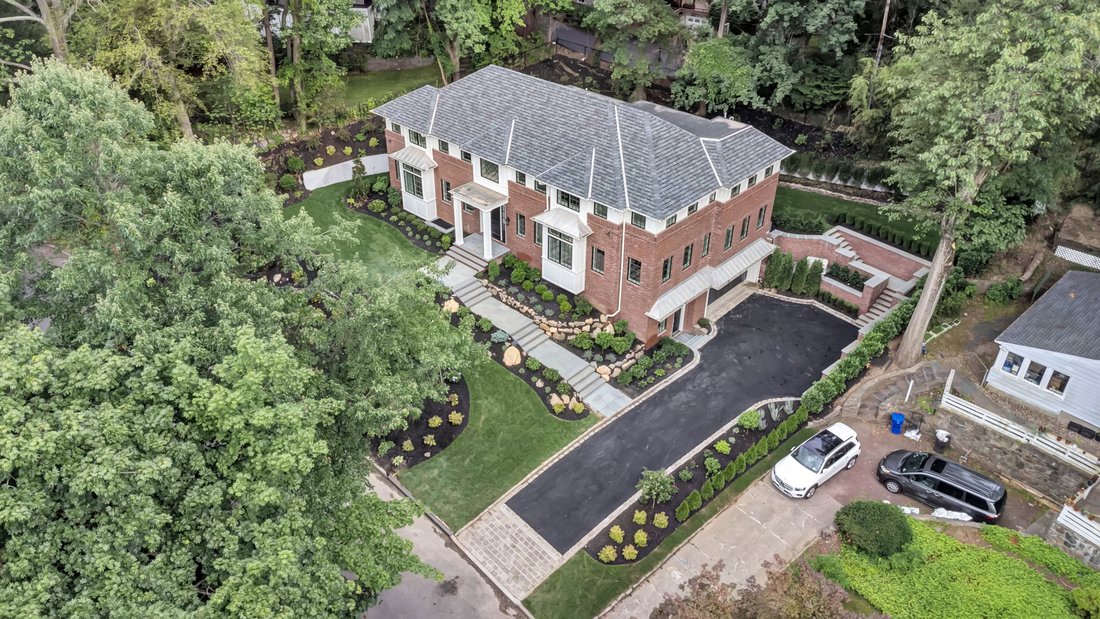 42 Deepdale Drive, Great Neck, Ny, 11021 In Great Neck, New York