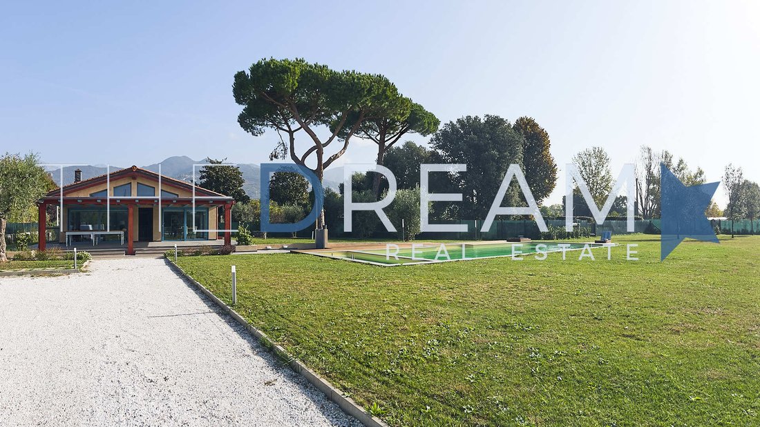 Villa in Pietrasanta, Tuscany, Italy 4 - 13018455