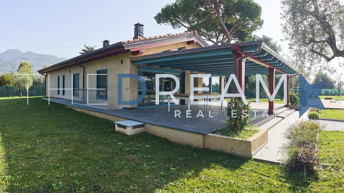Villa in Pietrasanta, Tuscany, Italy 5 - 13018455