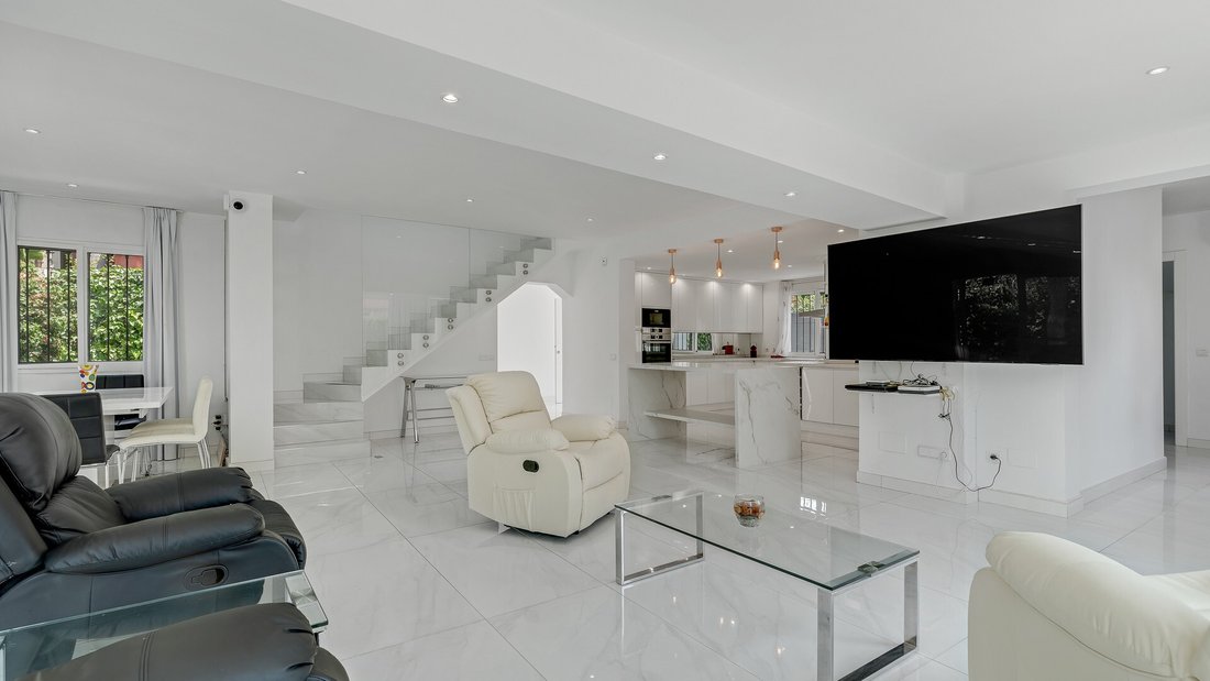 Villa in Marbella, Andalusia, Spain 4 - 13019406
