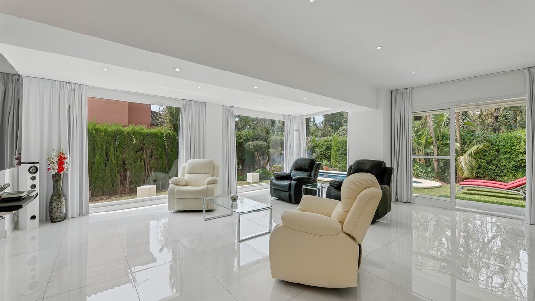 Villa in Marbella, Andalusia, Spain 3 - 13019406