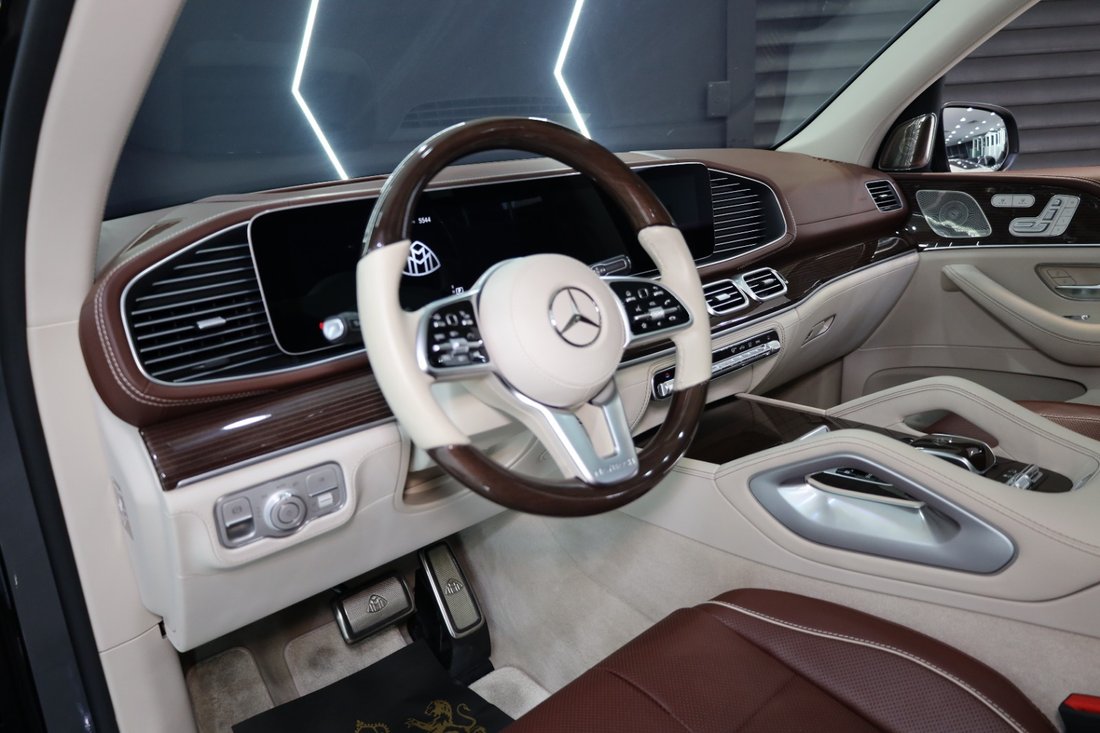 Suv in Dubai, Dubai, United Arab Emirates 5 - 13020784