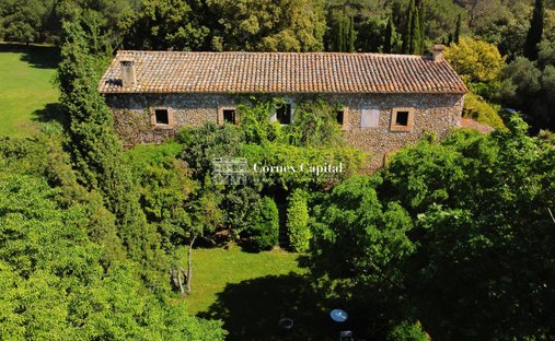 Country House in Crespià, Catalonia, Spain 1