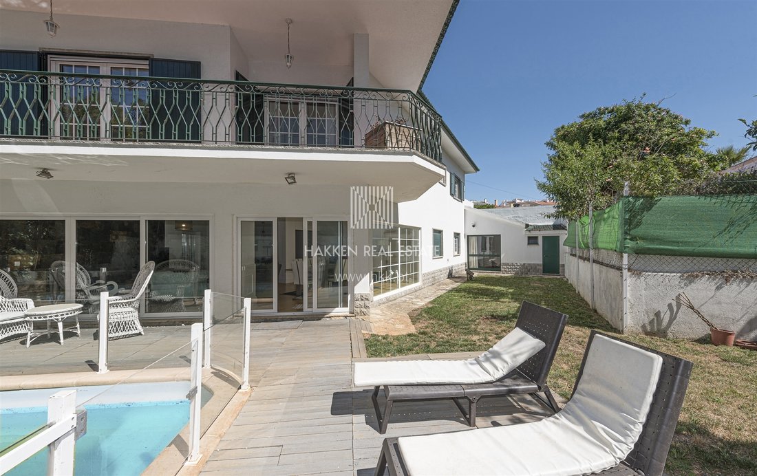 6 Bedroom Villa With Pool In Junqueiro In Carcavelos, Lisbon, Portugal