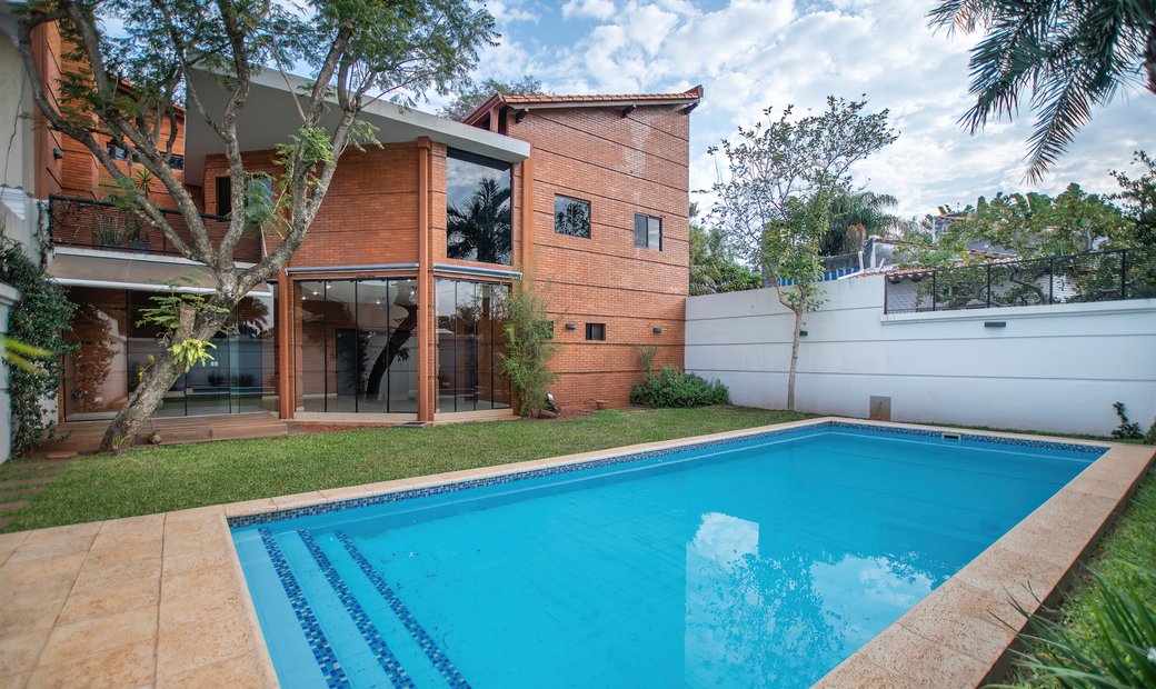 Elegant Residence In Mburicao Neighborhood In Asunción, Los Lagos