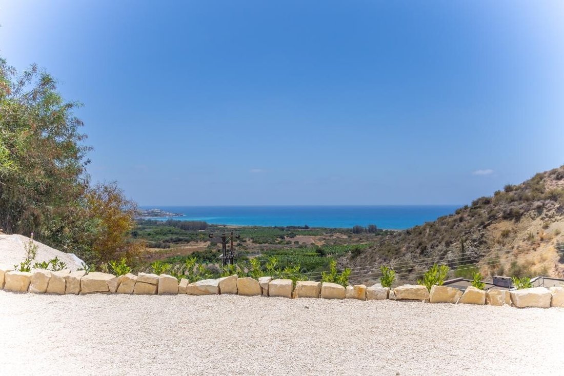 Villa in Kissonerga, Paphos, Cyprus 2 - 13021437