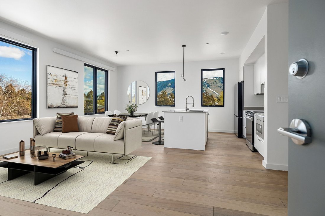 West Kelly Avenue In Jackson, Wyoming, United States For Sale (12872970)