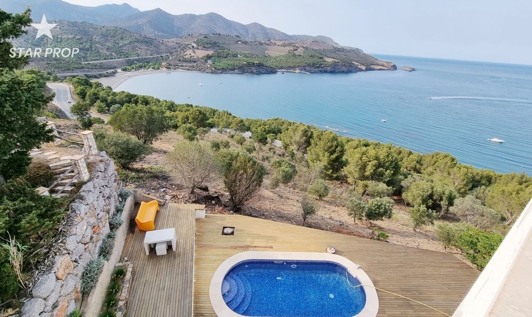 Llançà Villa In Llançà, Catalonia, Spain For Sale (13022139)