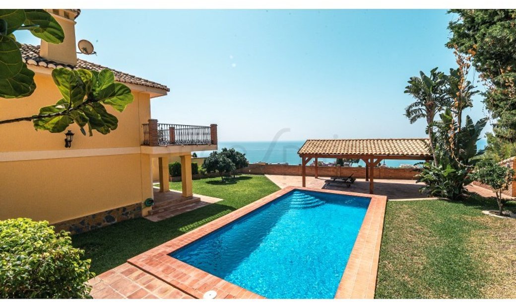 Capellanía Luxury Oasis In Benalmádena, Andalusia, Spain For Sale