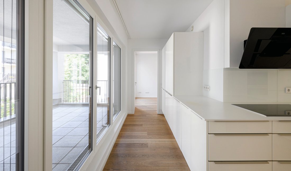 Spacious 4 Room Apartment With Designer Furnishings In Munich, Bavaria