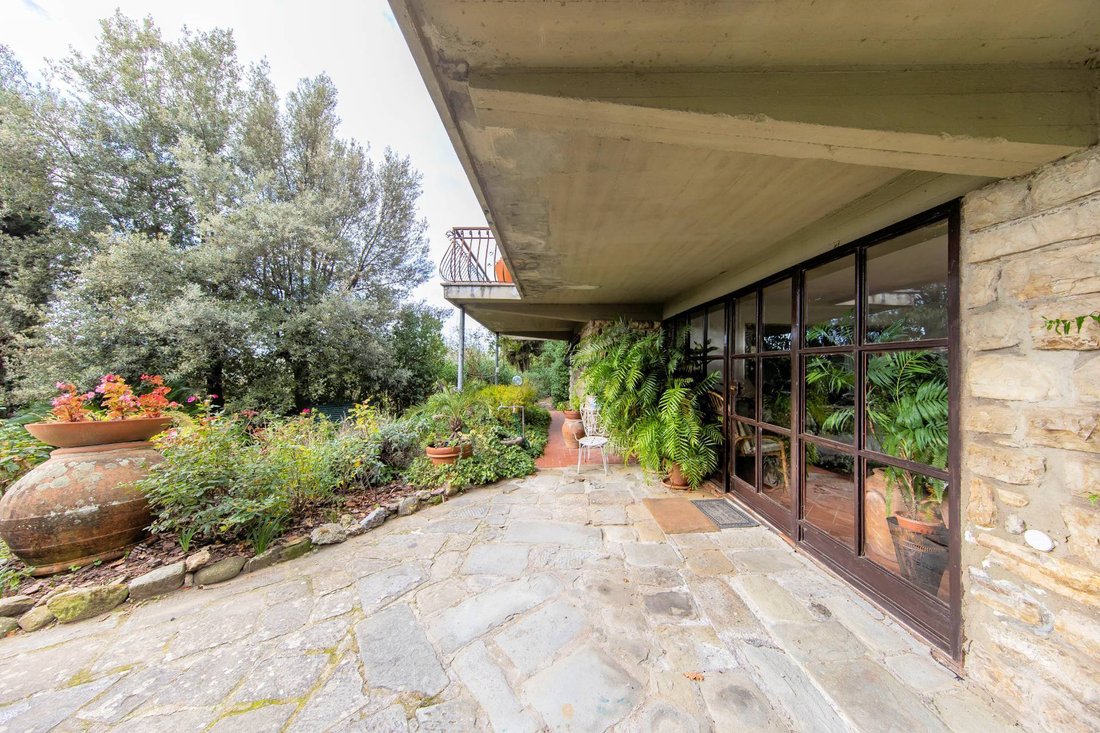 Villa in Center, Pescia, Tuscany 2 - 12745006
