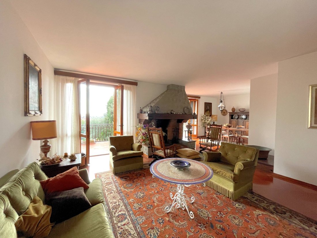 Villa in Center, Pescia, Tuscany 3 - 12745006