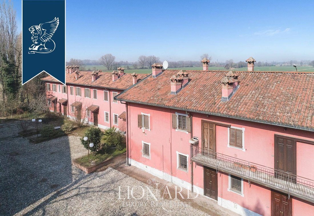 Villa in Novegro-Tregarezzo, Milano San Felice, Lombardy 1 - 13024905
